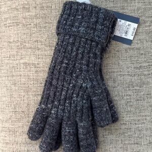 NWT Universal Threads Gray Knit women’s Gloves